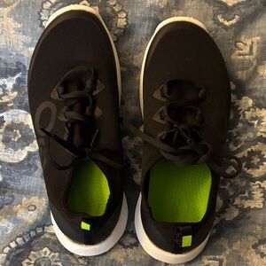 OOFOS 0omg EeZee Black Shoes with Neon Accent 8.5